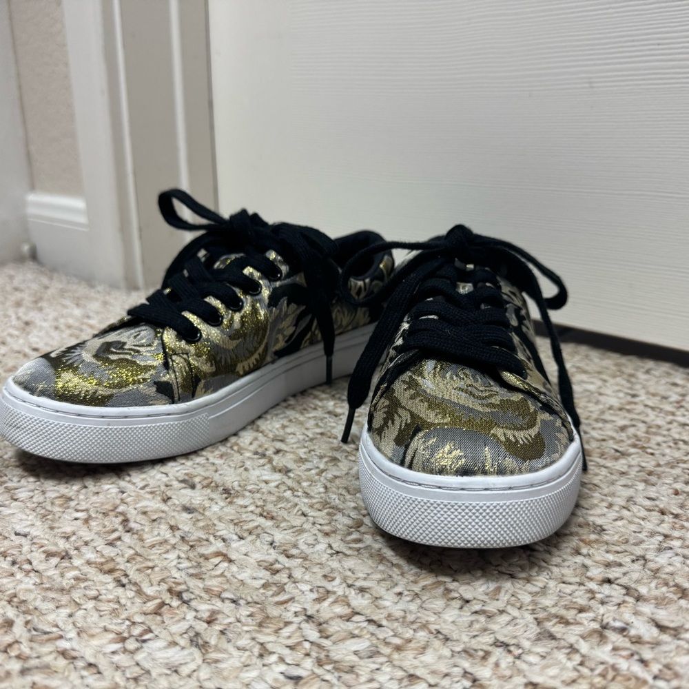 Isaac Mizrahi Black and Gold Sneakers with Unique Design - Picture 4 of 10